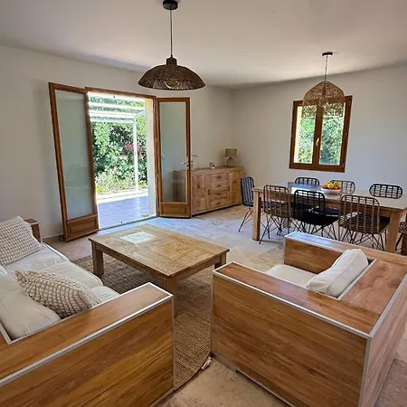 Villa Casarinella For 10 People, Pool Within Walking Distance
